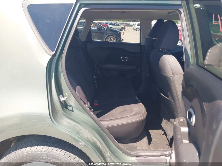 2014 Kia Soul VIN KNDJN2A22E7049975 IAAI salvage auction — ENGINE DAMAGE, Salvage (Indiana), sold $350 on 2026-07-31 (photo 8)