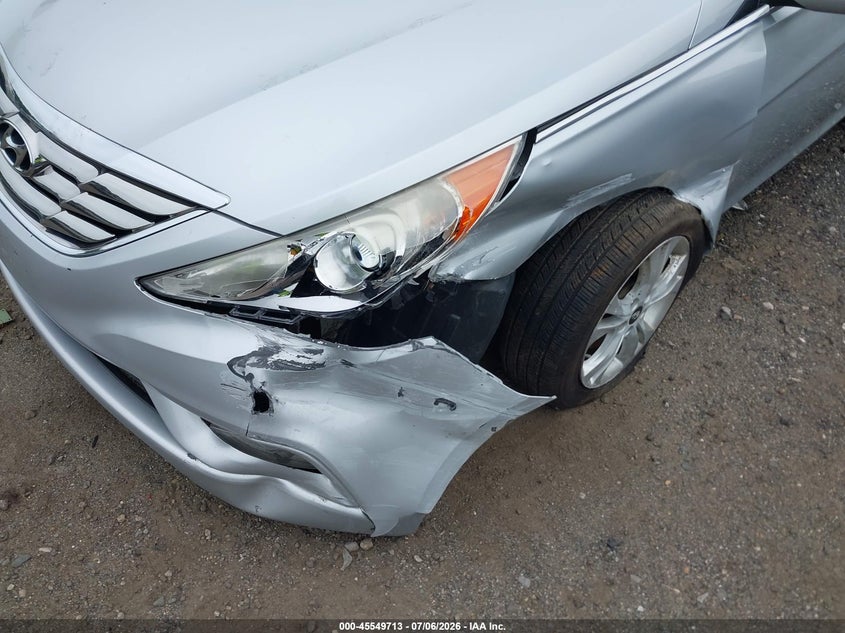 2011 Hyundai Sonata VIN 5NPEC4AC6BH001625 IAAI salvage auction — LEFT FRONT, Clear (Massachusetts), sold $425 on 2026-07-10 (photo 6)