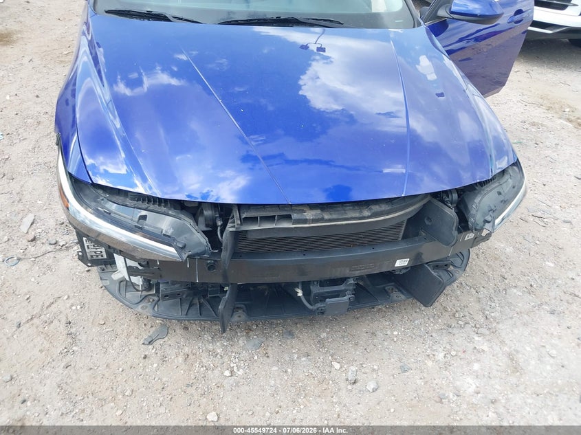 2025 Hyundai Elantra VIN KMHLS4DG4SU920954 IAAI salvage auction — FRONT & REAR, Salvage Title, sold $11,350 on 2026-07-09 (photo 6)
