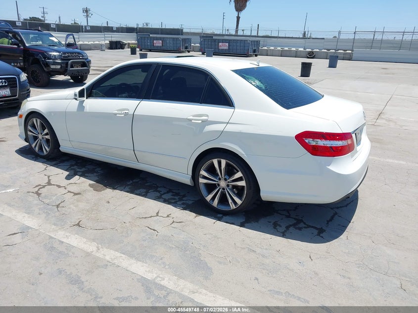 2010 Mercedes-benz E-class VIN WDDHF5GB7AA023749 IAAI salvage auction — SIDE, Salvage (California), sold $1,300 on 2026-07-29 (photo 3)