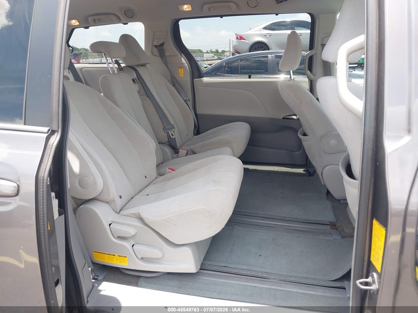 2014 Toyota Sienna VIN 5TDKK3DC6ES431049 IAAI salvage auction — REAR END, Rebuildable (Florida), sold $2,900 on 2026-07-30 (photo 8)