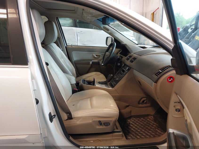 2013 Volvo Xc90 VIN YV4952CZ3D1645379 IAAI salvage auction — NORMAL WEAR, Wait Title, sold $600 on 2026-10-11 (photo 5)