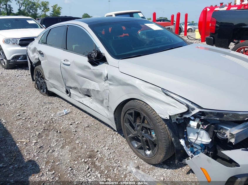 2026 Kia K5 VIN KNAG64J71T5403926 IAAI salvage auction — RIGHT SIDE, Salvage (Tennessee), sold $8,200 on 2026-08-20 (photo 6)