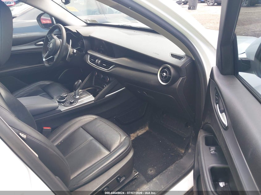 2018 Alfa romeo Stelvio VIN ZASFAKPN7J7B86964 IAAI salvage auction — FRONT END, Salvage Title, sold $2,925 on 2026-08-18 (photo 5)