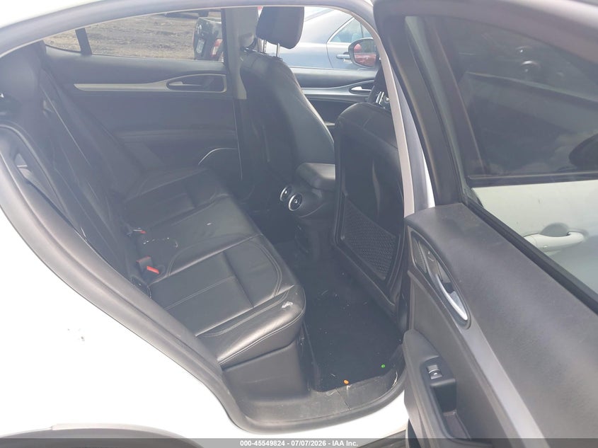 2018 Alfa romeo Stelvio VIN ZASFAKPN7J7B86964 IAAI salvage auction — FRONT END, Salvage Title, sold $2,925 on 2026-08-18 (photo 8)