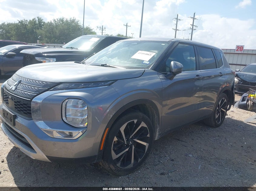 2023 Mitsubishi Outlander VIN JA4J3UA88PZ018530 IAAI salvage auction — SIDE, Salvage Title, sold $25 on 2026-07-30 (photo 2)