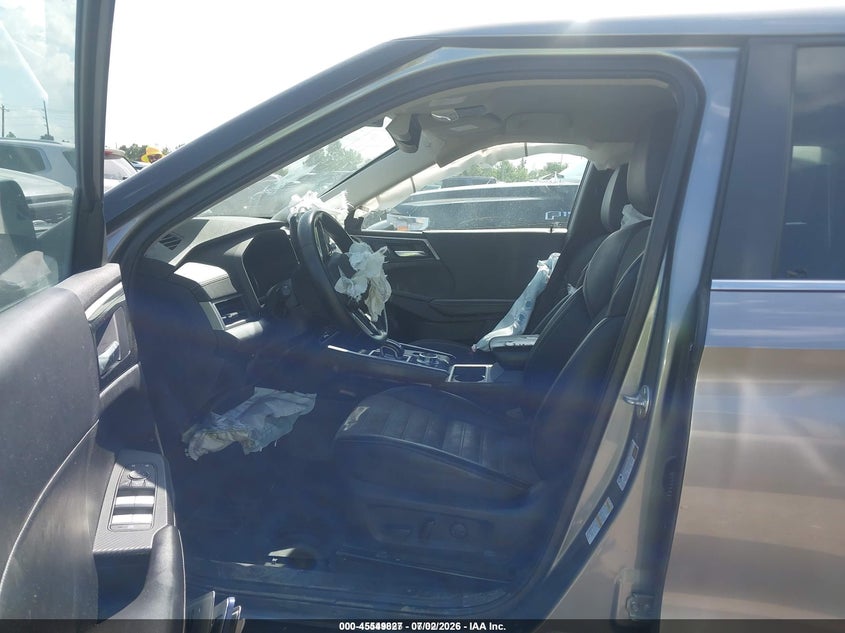 2023 Mitsubishi Outlander VIN JA4J3UA88PZ018530 IAAI salvage auction — SIDE, Salvage Title, sold $25 on 2026-07-30 (photo 5)