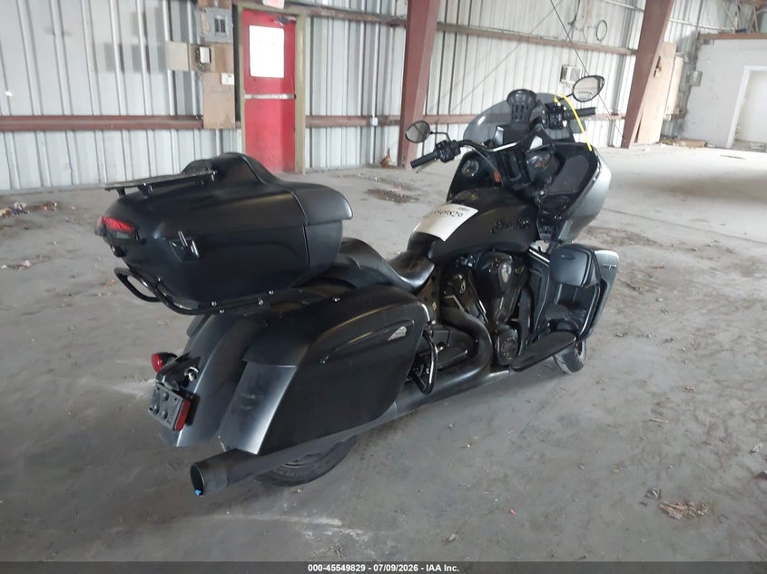 2024 Indian motorcycle co. Pursuit VIN 56KLDDRR1R3429289 IAAI salvage auction — SIDE, Rebuildable (Florida), sold $8,050 on 2026-08-18 (photo 4)