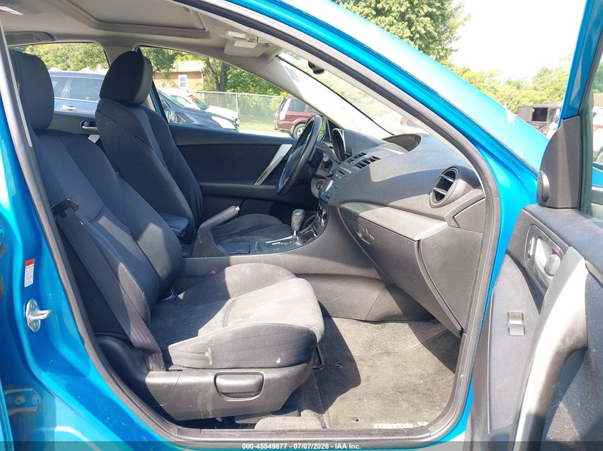 2010 Mazda 3 VIN JM1BL1S67A1304624 IAAI salvage auction — NORMAL WEAR, Clear (Virginia), sold $100 on 2026-07-21 (photo 5)