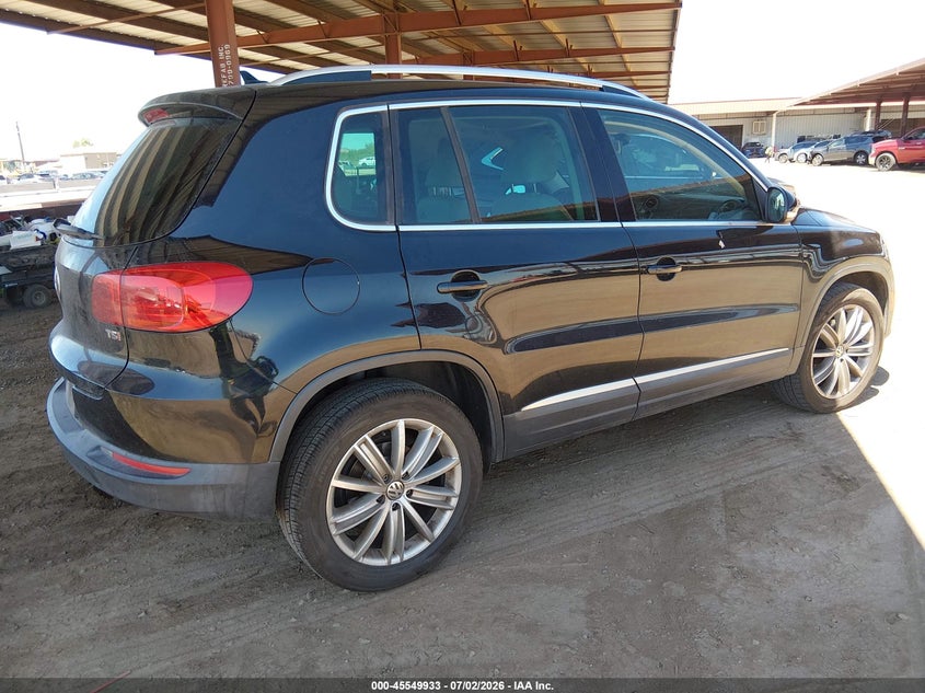 2016 Volkswagen Tiguan VIN WVGAV7AX8GW501196 IAAI salvage auction — NORMAL WEAR, Clear-Dealer Only (Arizona), sold $675 on 2026-07-28 (photo 4)