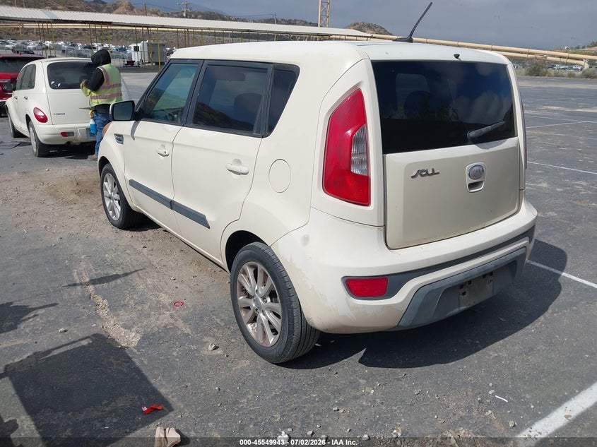 2013 Kia Soul VIN KNDJT2A64D7533489 IAAI salvage auction — NORMAL WEAR, Clear (California), sold $300 on 2026-07-29 (photo 3)