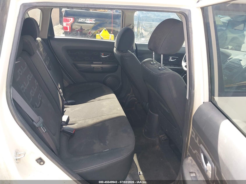 2013 Kia Soul VIN KNDJT2A64D7533489 IAAI salvage auction — NORMAL WEAR, Clear (California), sold $300 on 2026-07-29 (photo 8)