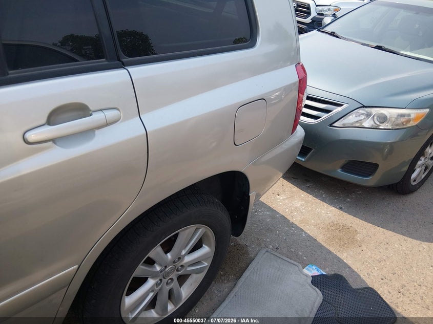 2006 Toyota Highlander hybrid VIN JTEEW21A260026787 IAAI salvage auction — NORMAL WEAR, Clear (Colorado), sold $450 on 2026-07-28 (photo 6)