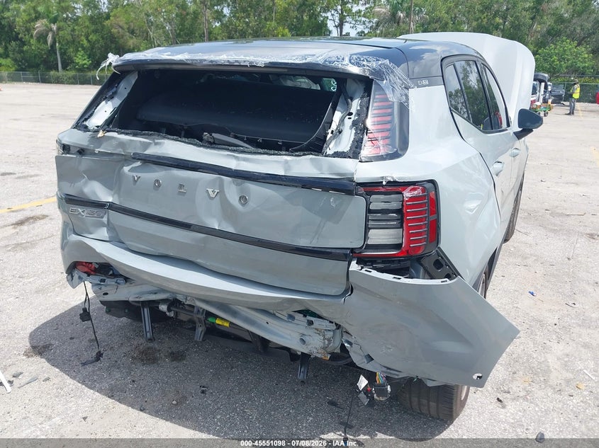 2025 Volvo Ex30 VIN YV4EK3ZL6SS129363 IAAI salvage auction — REAR END, Wait Title, sold $15,950 on 2026-08-27 (photo 6)