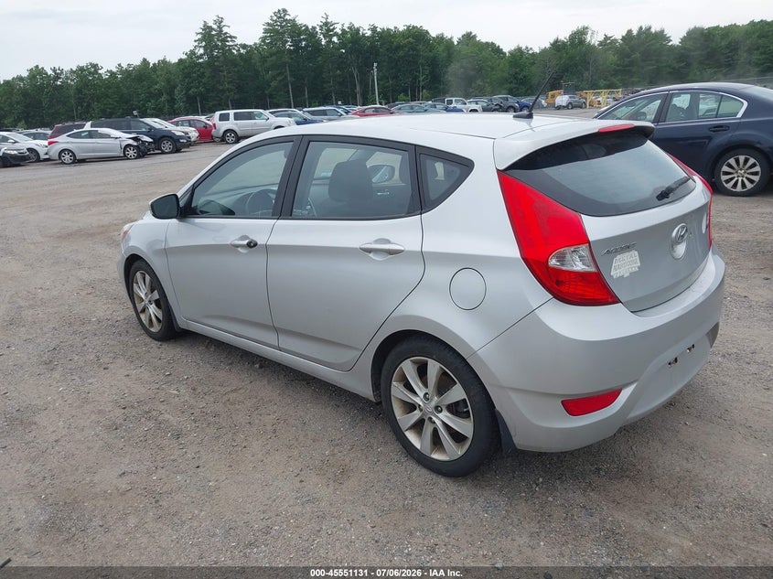 2013 Hyundai Accent VIN KMHCU5AE8DU069781 IAAI salvage auction — NORMAL WEAR, Clear (Massachusetts), sold $25 on 2026-07-10 (photo 3)