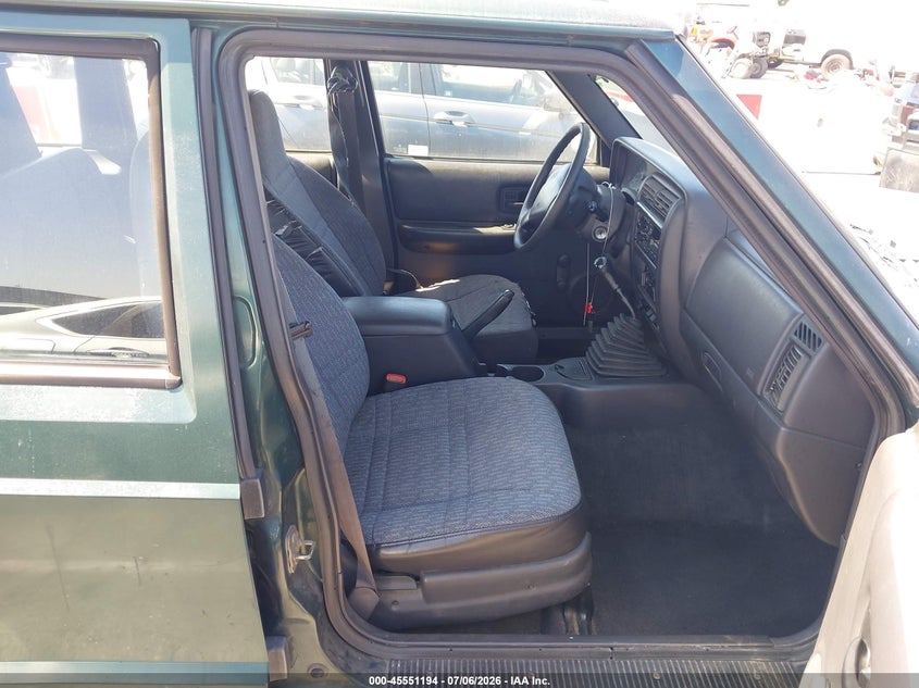 2001 Jeep Cherokee VIN 1J4FT28S11L507664 IAAI salvage auction — NORMAL WEAR, Clear - Dealer Only (California), sold $1,225 on 2026-07-09 (photo 5)