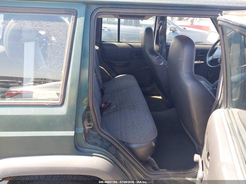 2001 Jeep Cherokee VIN 1J4FT28S11L507664 IAAI salvage auction — NORMAL WEAR, Clear - Dealer Only (California), sold $1,225 on 2026-07-09 (photo 8)