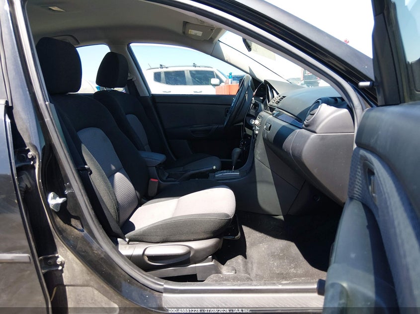 2006 Mazda 3 VIN JM1BK12F761453349 IAAI salvage auction — NORMAL WEAR, Clear (Nevada), sold $225 on 2026-07-17 (photo 5)