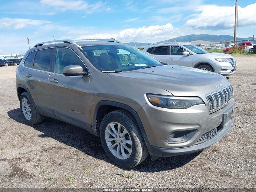 2019 Jeep Cherokee VIN 1C4PJMCB5KD440243 — IAAI salvage auction photo