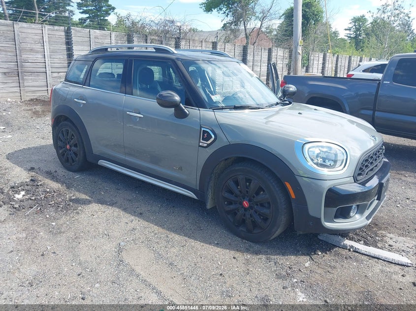 2017 Mini Countryman VIN WMZYT5C36H3E18816 IAAI salvage auction — SIDE, Salvage (Massachusetts), sold $2,750 on 2026-07-31 (photo 1)