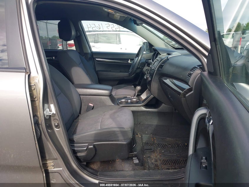 2012 Kia Sorento VIN 5XYKT3A61CG301315 IAAI salvage auction — NORMAL WEAR, Clear (New York), sold $1,175 on 2026-07-16 (photo 5)