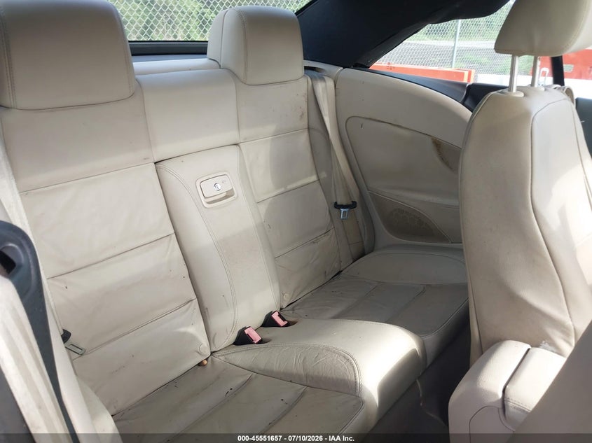 2007 Volkswagen Eos VIN WVWDA71F77V049008 IAAI salvage auction — NORMAL WEAR, Clear (Florida), sold $300 on 2026-07-21 (photo 8)