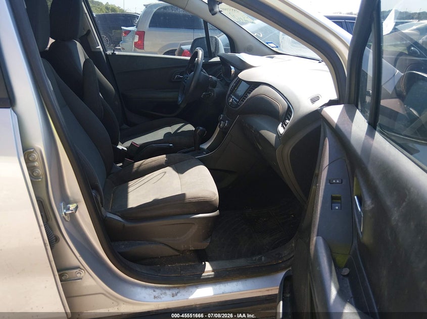 2020 Chevrolet Trax VIN KL7CJKSB8LB039607 IAAI salvage auction — NORMAL WEAR, Clear (Montana), sold $725 on 2026-07-27 (photo 5)