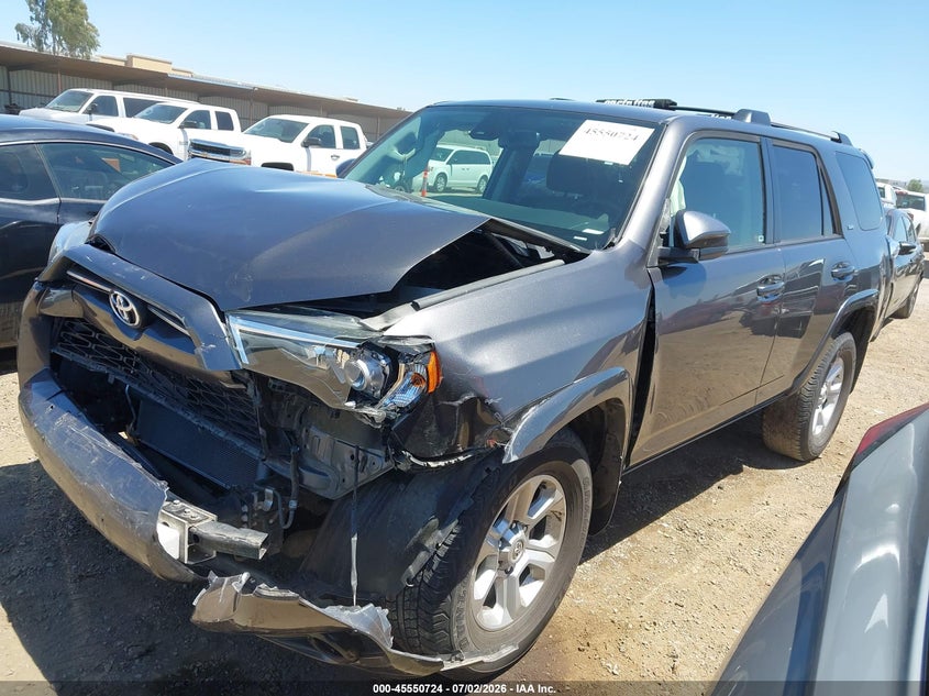 2020 Toyota 4runner VIN JTEZU5JR9L5218561 IAAI salvage auction — FRONT END, Salvage Title, sold $7,400 on 2026-07-29 (photo 2)