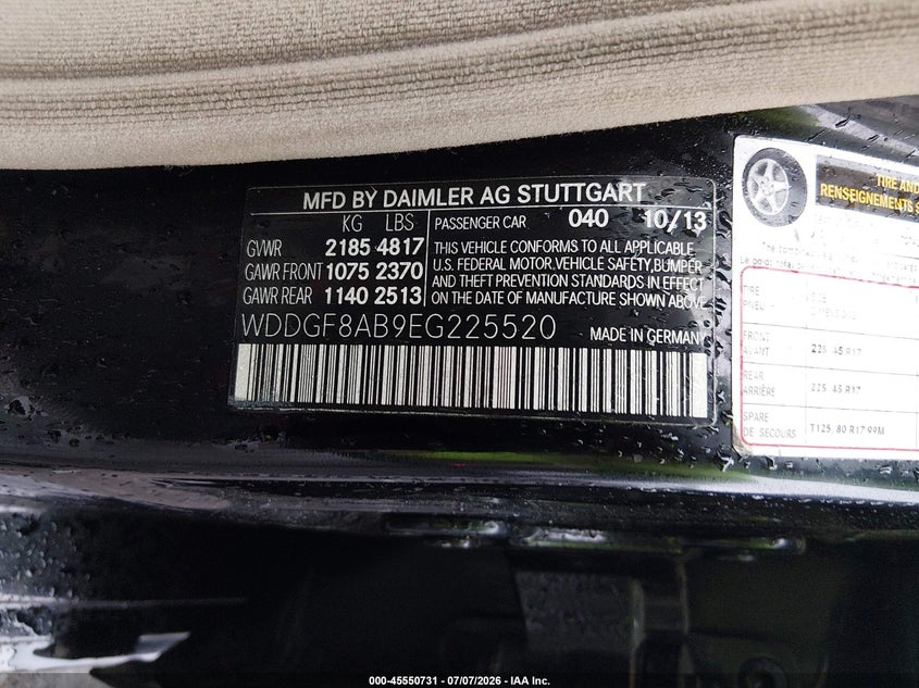 2014 Mercedes-benz C-klasse VIN WDDGF8AB9EG225520 IAAI salvage auction — RIGHT SIDE, Salvage Title, sold $25 on 2026-08-12 (photo 9)
