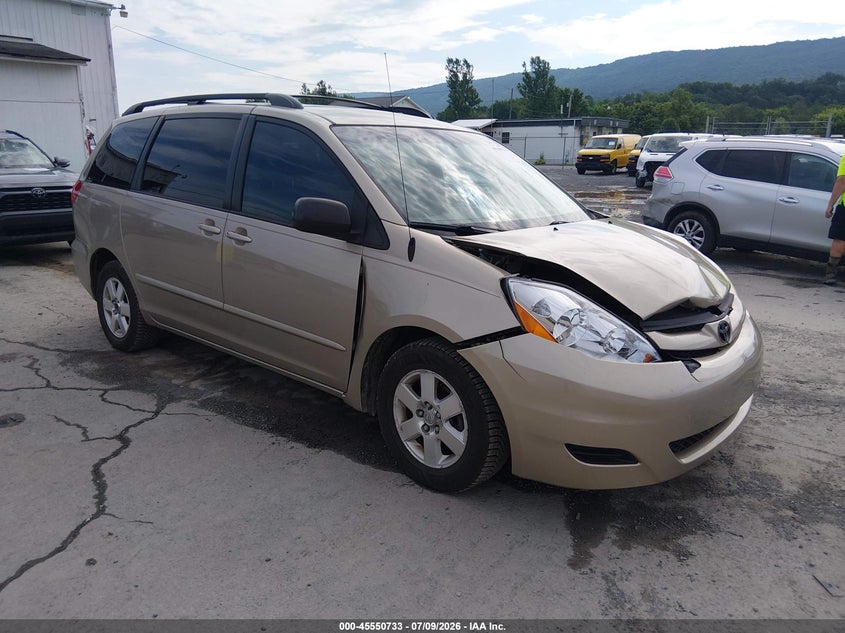 2007 Toyota Sienna VIN 5TDZK23CX7S034263 IAAI salvage auction — FRONT END, Salvage (Pennsylvania), sold $625 on 2026-07-29 (photo 1)