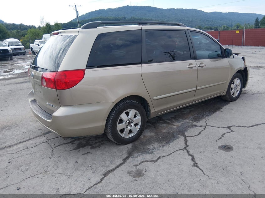 2007 Toyota Sienna VIN 5TDZK23CX7S034263 IAAI salvage auction — FRONT END, Salvage (Pennsylvania), sold $625 on 2026-07-29 (photo 4)