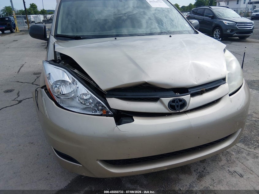 2007 Toyota Sienna VIN 5TDZK23CX7S034263 IAAI salvage auction — FRONT END, Salvage (Pennsylvania), sold $625 on 2026-07-29 (photo 6)