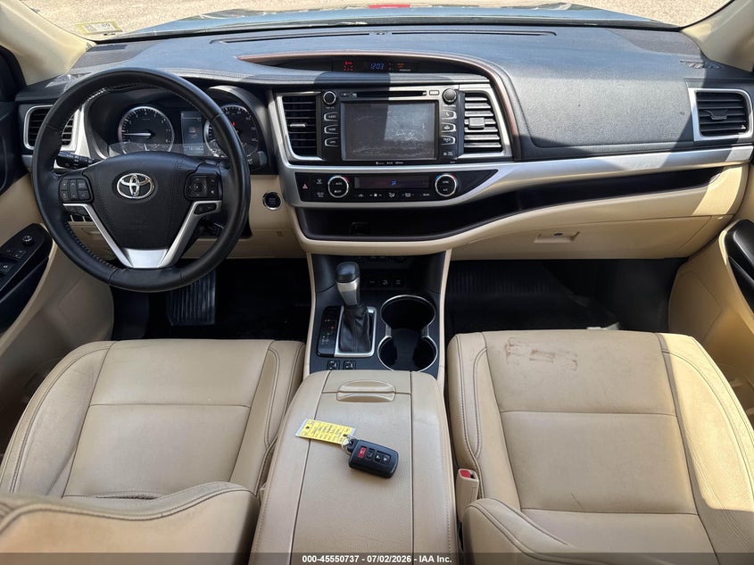 2017 Toyota Highlander VIN 5TDJZRFH0HS457900 IAAI salvage auction — NORMAL WEAR, Original (Vermont), sold $13,825 on 2026-07-29 (photo 6)