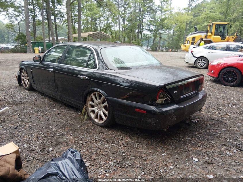 2008 Jaguar Xj series VIN SAJWA79B88SH28609 IAAI salvage auction — NORMAL WEAR, Clear (Virginia), sold $300 on 2026-07-28 (photo 3)