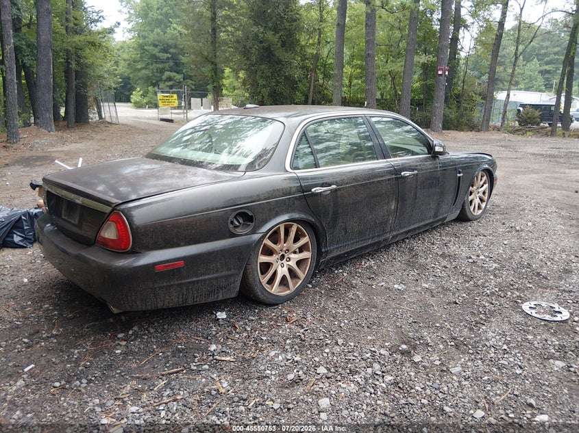 2008 Jaguar Xj series VIN SAJWA79B88SH28609 IAAI salvage auction — NORMAL WEAR, Clear (Virginia), sold $300 on 2026-07-28 (photo 4)