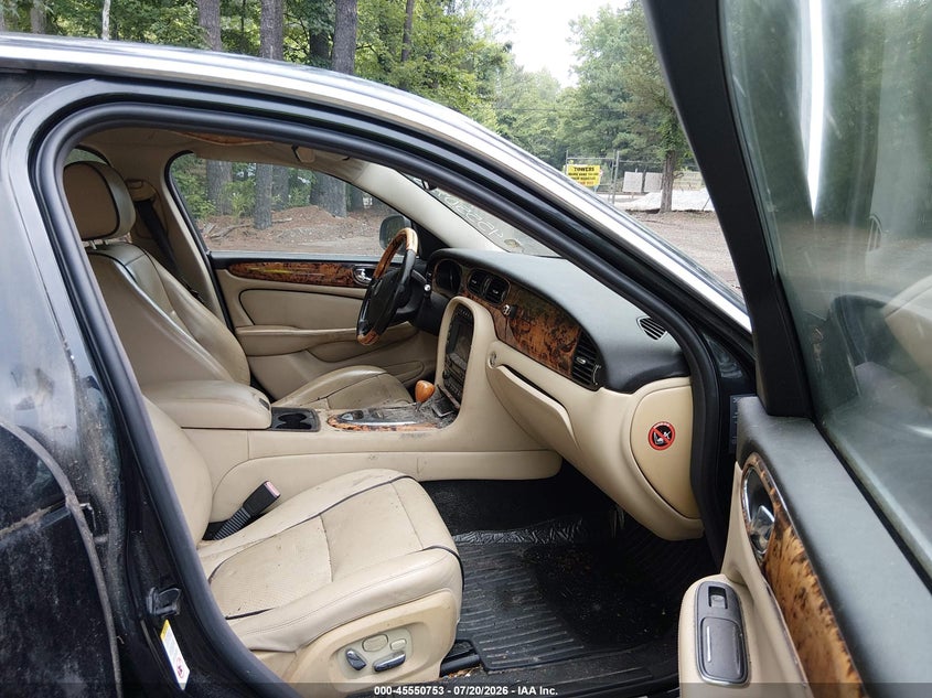 2008 Jaguar Xj series VIN SAJWA79B88SH28609 IAAI salvage auction — NORMAL WEAR, Clear (Virginia), sold $300 on 2026-07-28 (photo 5)