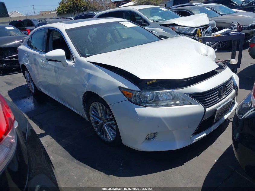 2015 Lexus ES VIN JTHBK1GG9F2164208 IAAI salvage auction — LEFT FRONT, Wait Title, sold $3,200 on 2026-08-02 (photo 1)