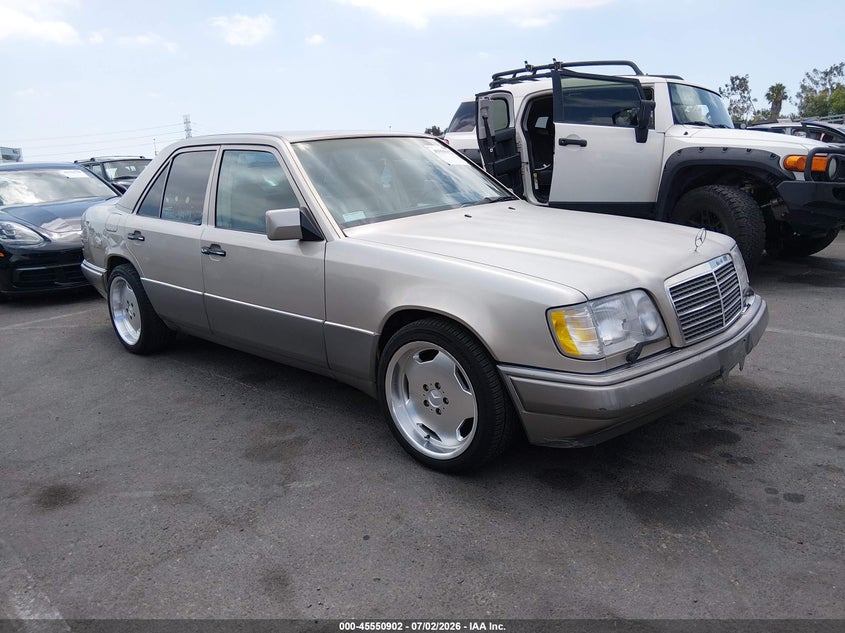 1994 Mercedes-benz E-class VIN WDBEA34EXRC118786 IAAI salvage auction — NORMAL WEAR, Clear - Dealer Only (California), sold $8,500 on 2026-07-30 (photo 1)