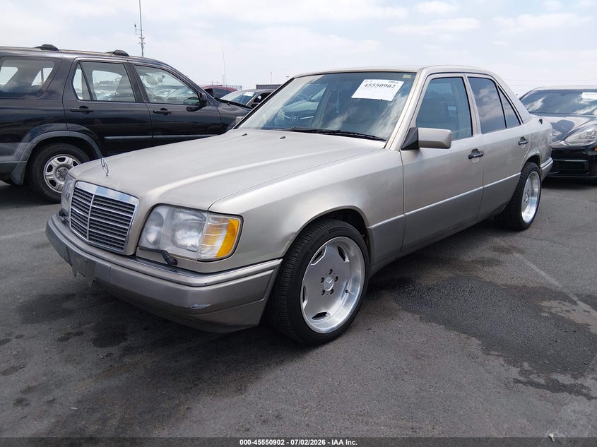 1994 Mercedes-benz E-class VIN WDBEA34EXRC118786 IAAI salvage auction — NORMAL WEAR, Clear - Dealer Only (California), sold $8,500 on 2026-07-30 (photo 2)
