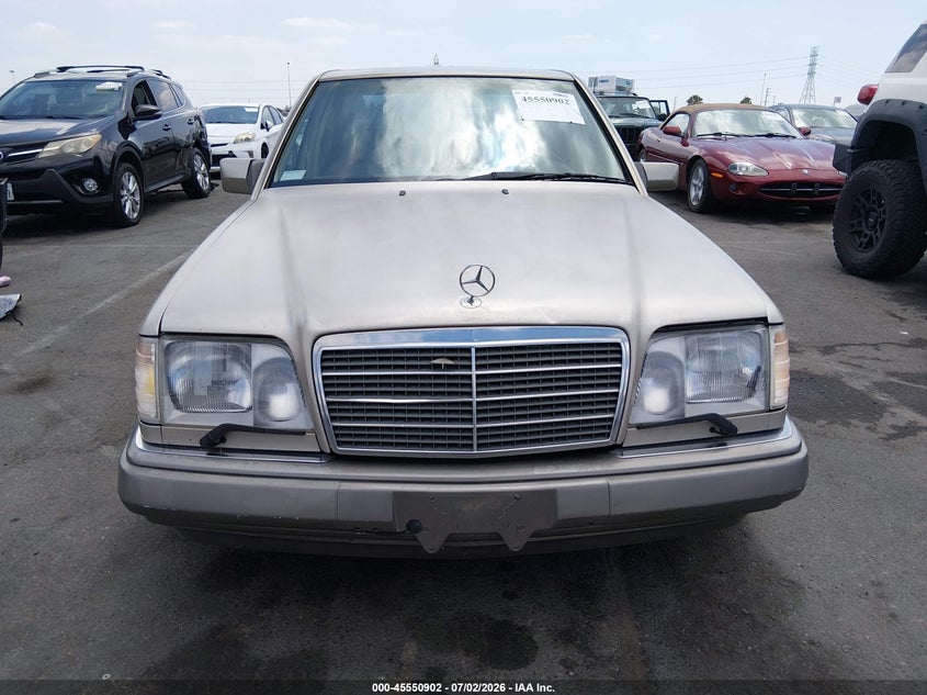 1994 Mercedes-benz E-class VIN WDBEA34EXRC118786 IAAI salvage auction — NORMAL WEAR, Clear - Dealer Only (California), sold $8,500 on 2026-07-30 (photo 6)