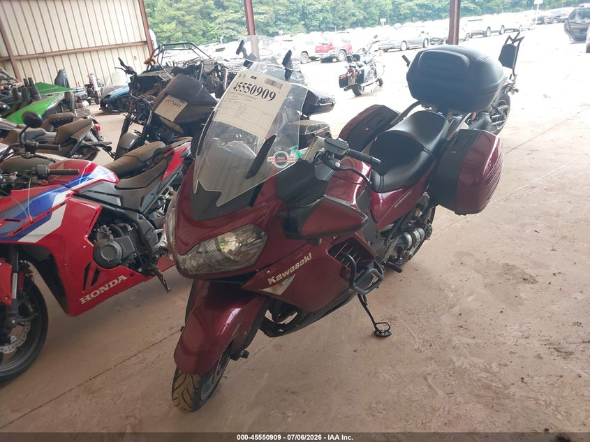 2009 Kawasaki Zg1400 VIN JKBZGNA1X9A020051 IAAI salvage auction — RIGHT SIDE, Salvage (Alabama), sold $25 on 2026-07-29 (photo 2)