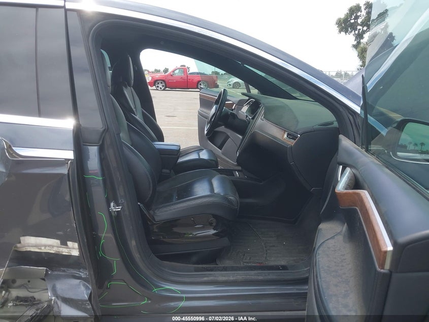 2016 Tesla Model x VIN 5YJXCBE27GF015392 IAAI salvage auction — SIDE, Salvage Title, sold $3,950 on 2026-07-23 (photo 5)