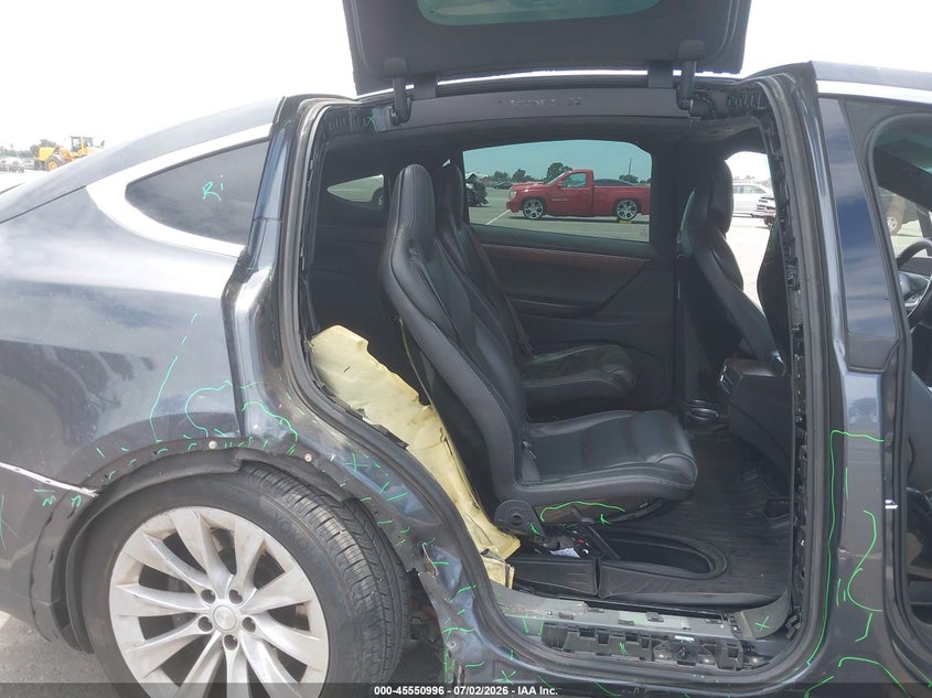 2016 Tesla Model x VIN 5YJXCBE27GF015392 IAAI salvage auction — SIDE, Salvage Title, sold $3,950 on 2026-07-23 (photo 8)