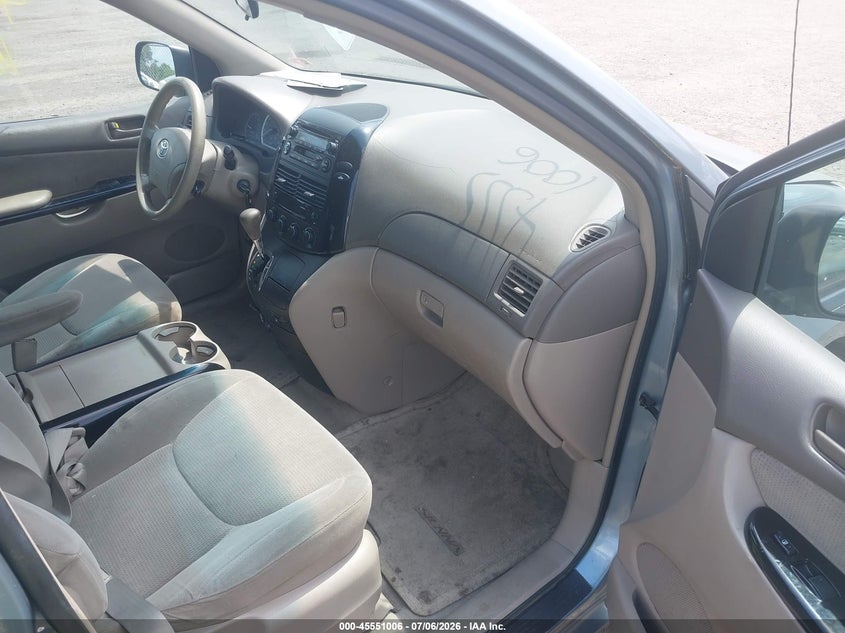 2004 Toyota Sienna VIN 5TDZA23C84S146946 IAAI salvage auction — NORMAL WEAR, Clear (Virginia), sold $525 on 2026-07-14 (photo 5)