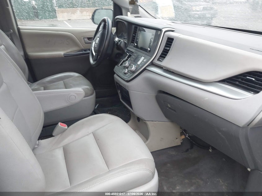 2020 Toyota Sienna VIN 5TDZZ3DC5LS032981 IAAI salvage auction — FRONT END, Clear (New York), sold $14,150 on 2026-07-21 (photo 5)