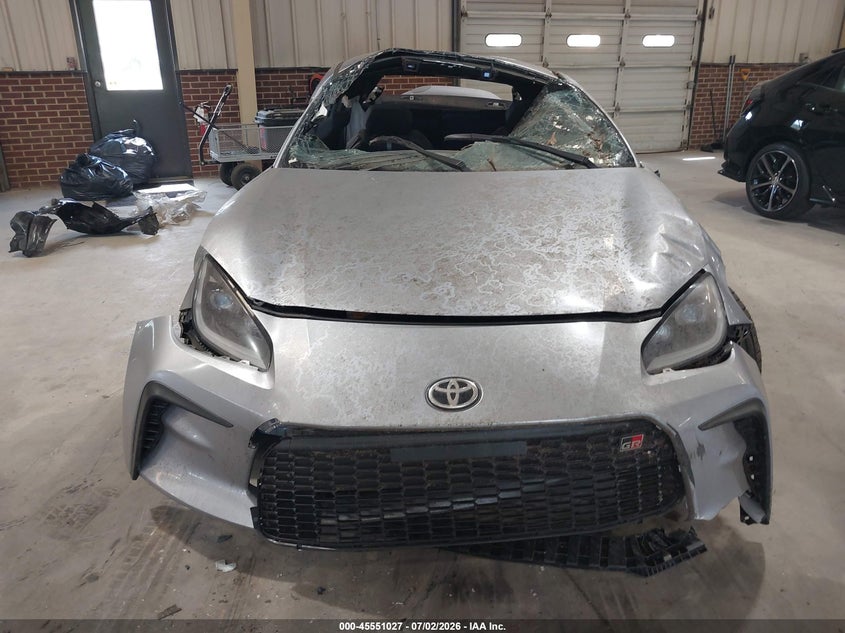 2024 Toyota Gr 86 VIN JF1ZNBE12R8755421 IAAI salvage auction — NORMAL WEAR, Clear (North Carolina), sold $5,450 on 2026-07-30 (photo 6)