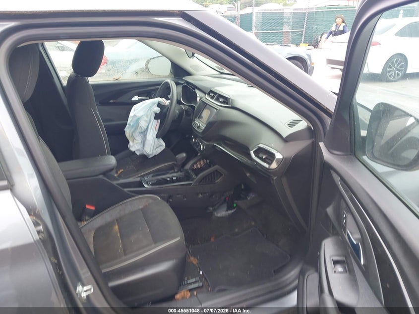 2022 Chevrolet Trailblazer VIN KL79MRSL2NB040046 IAAI salvage auction — LEFT & RIGHT, Clear (Pennsylvania), sold $1,300 on 2026-07-16 (photo 5)