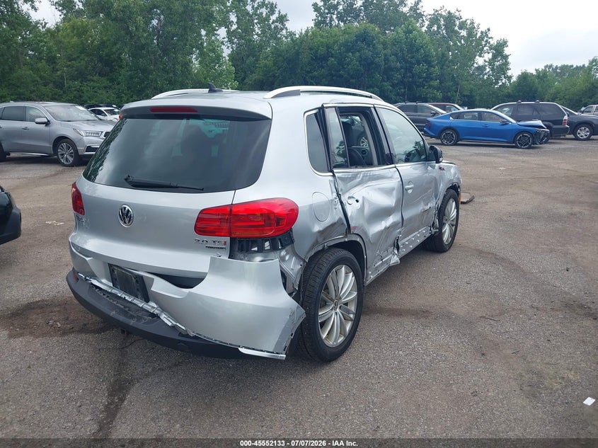 2012 Volkswagen Tiguan VIN WVGBV7AX3CW567492 IAAI salvage auction — RIGHT SIDE, Salvage Title, sold $1,125 on 2026-08-11 (photo 4)