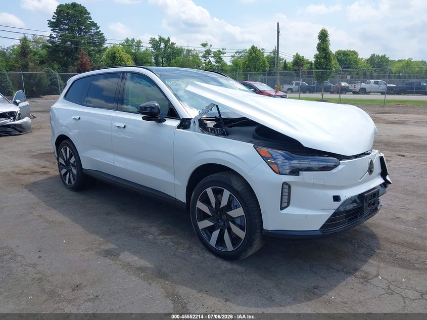2026 Volvo Ex90 VIN 7JDDB3VK7TG061436 — IAAI salvage auction photo