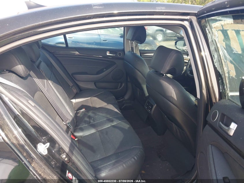 2016 Kia Cadenza VIN KNALN4D73G5221454 IAAI salvage auction — NORMAL WEAR, Clear (Florida), sold $900 on 2026-07-20 (photo 8)